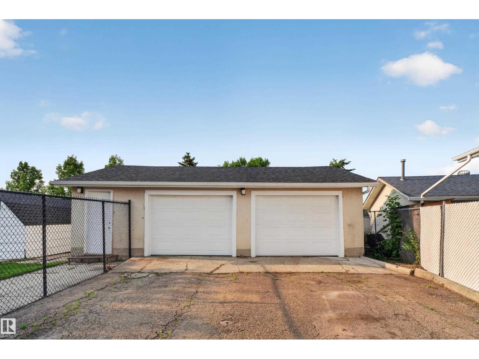 33 Brookside AV - 5