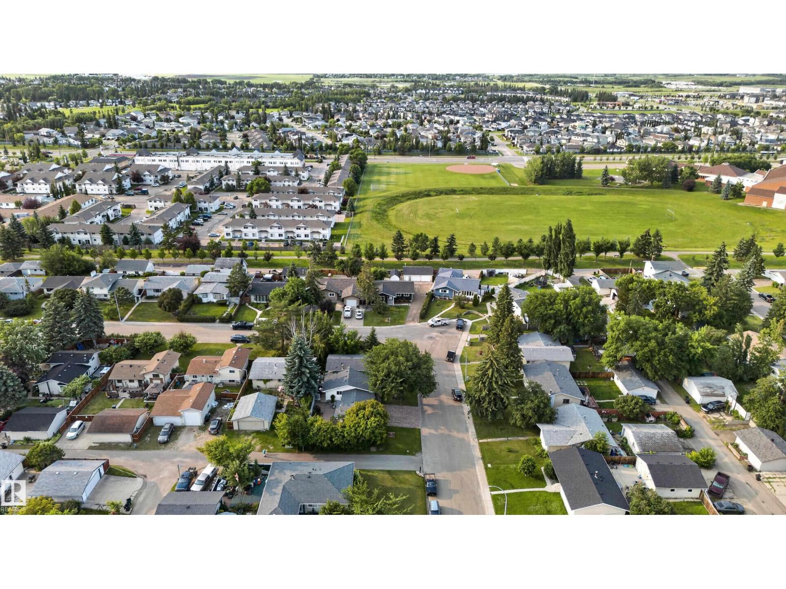 33 Brookside AV - 9