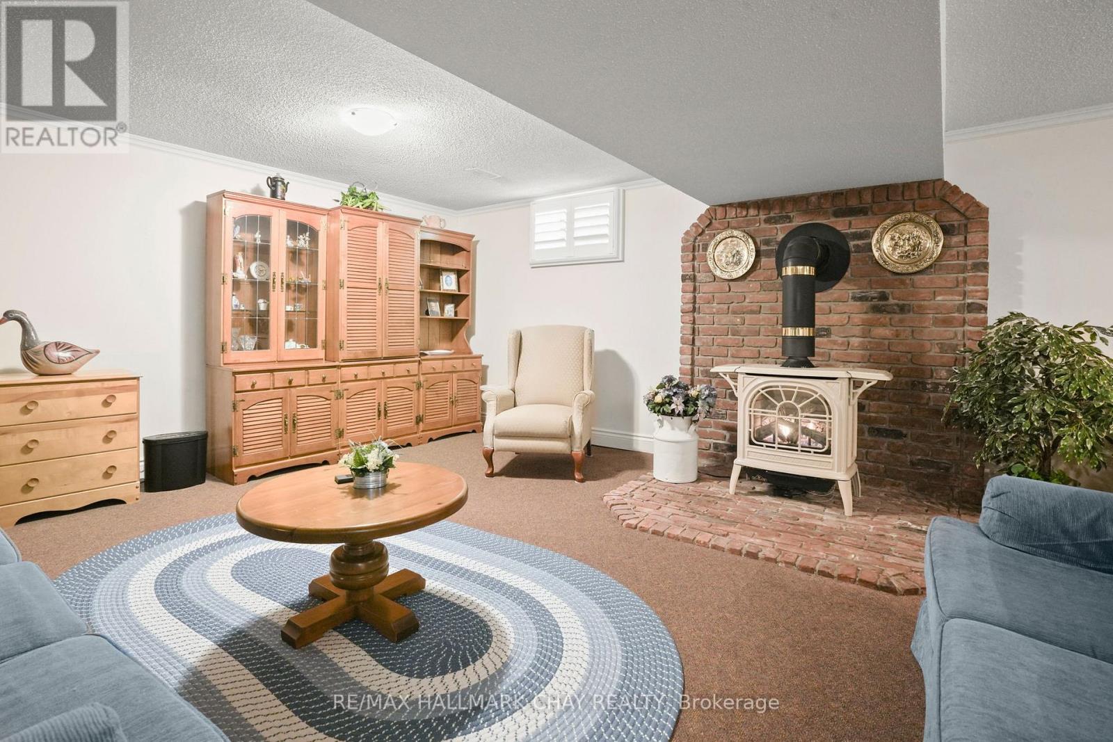 34 ELM STREET - 27