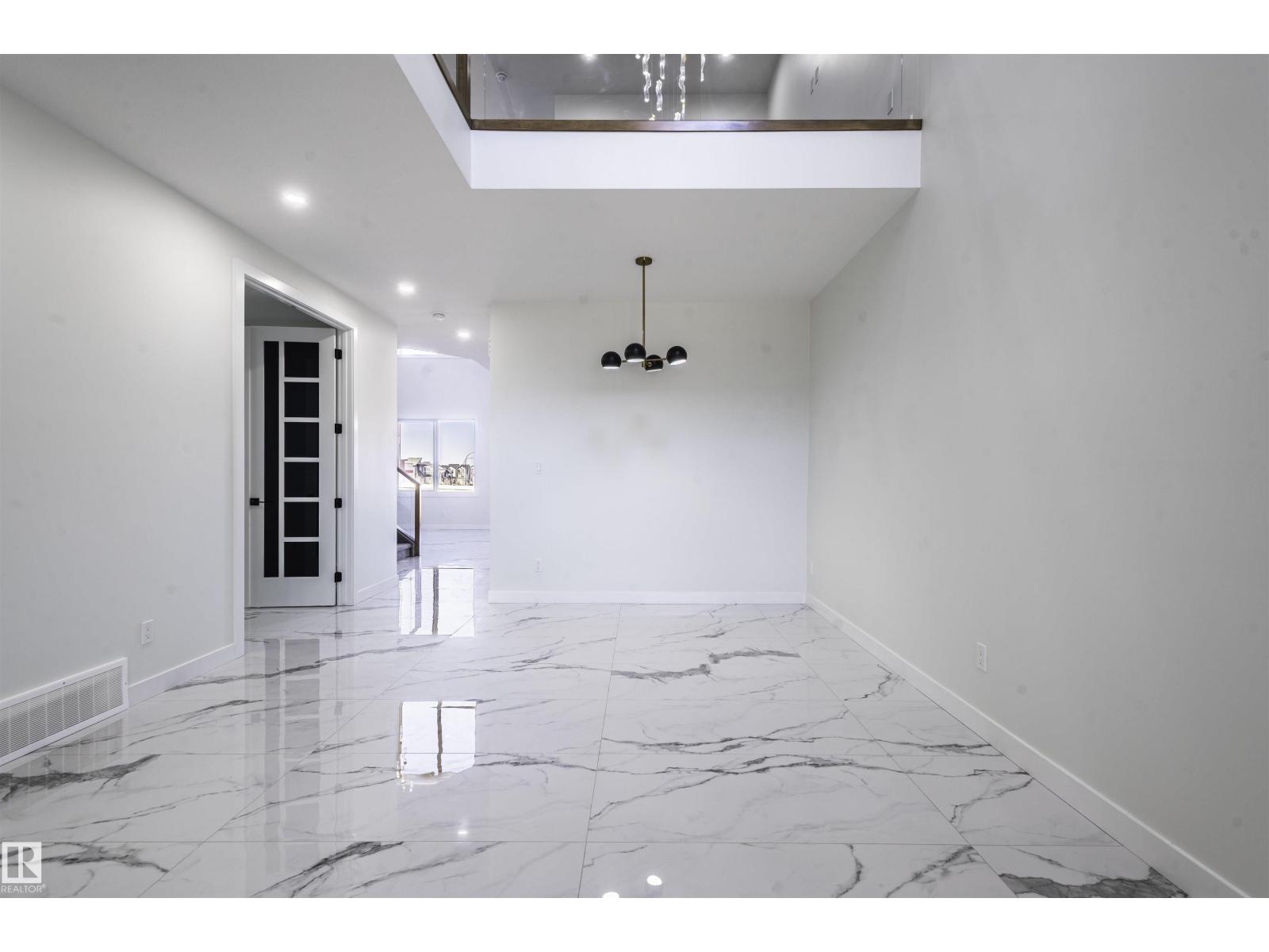 216 33 ST SW - 12