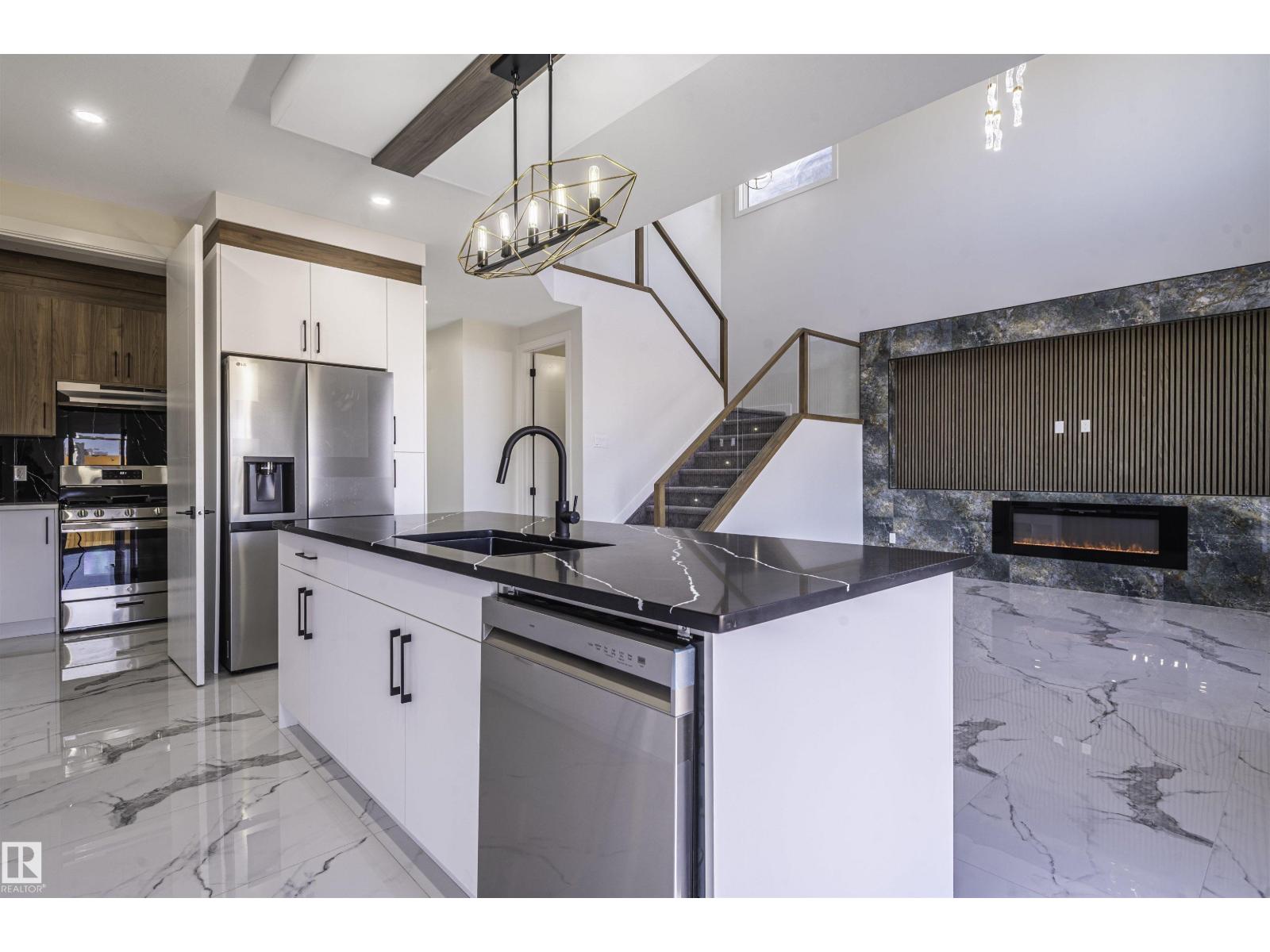 216 33 ST SW - 18