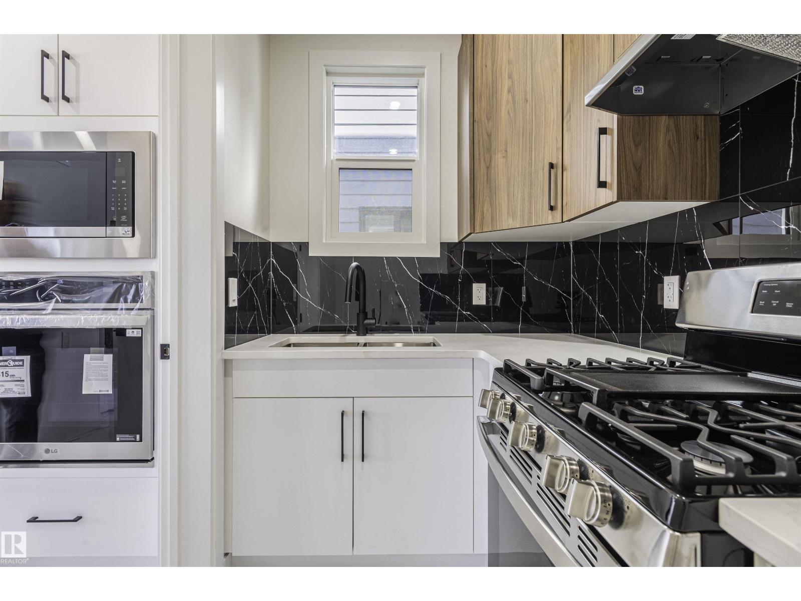 216 33 ST SW - 20