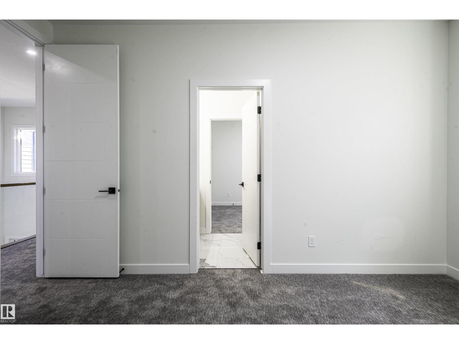 216 33 ST SW - 33