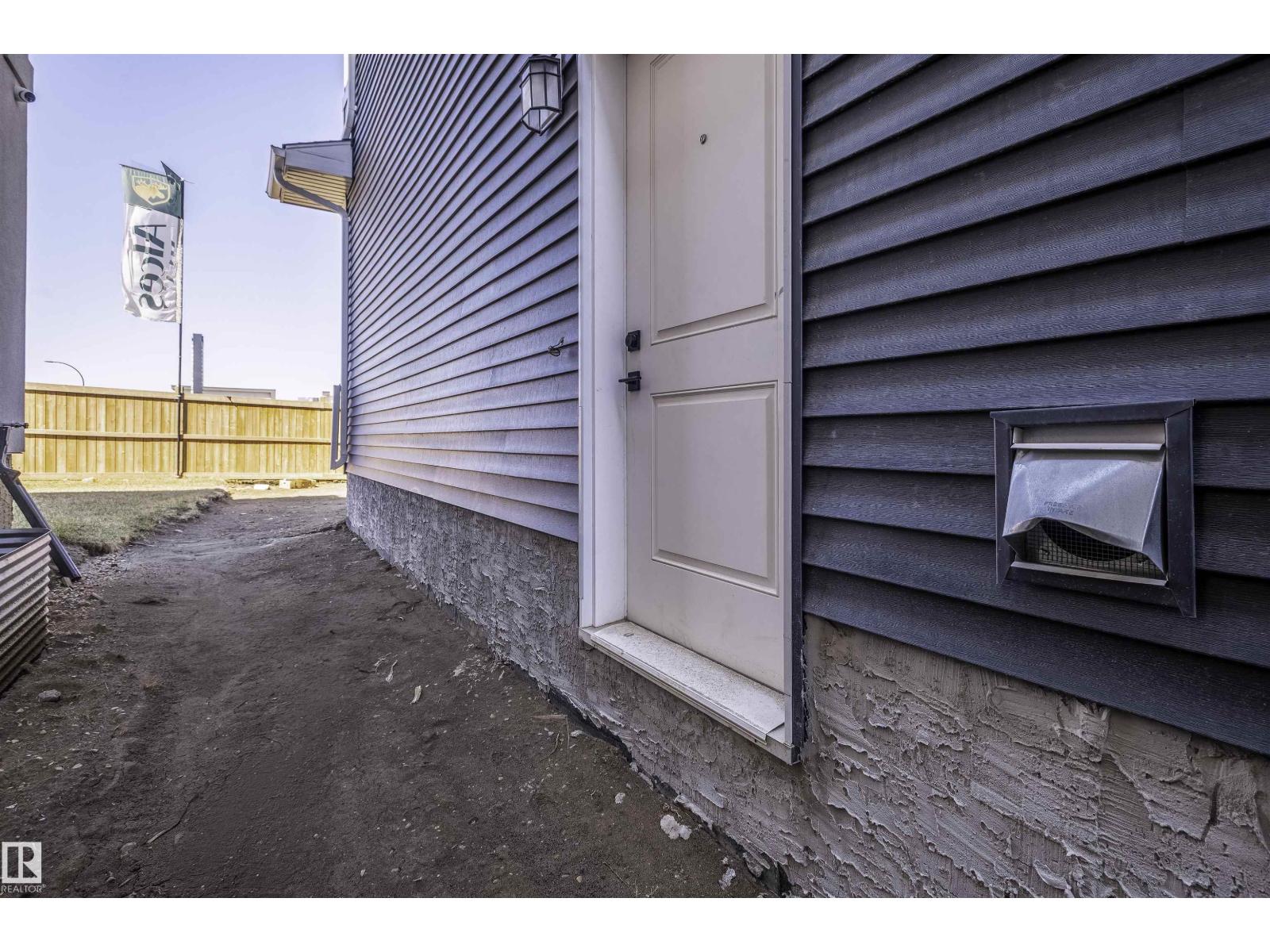 216 33 ST SW - 43
