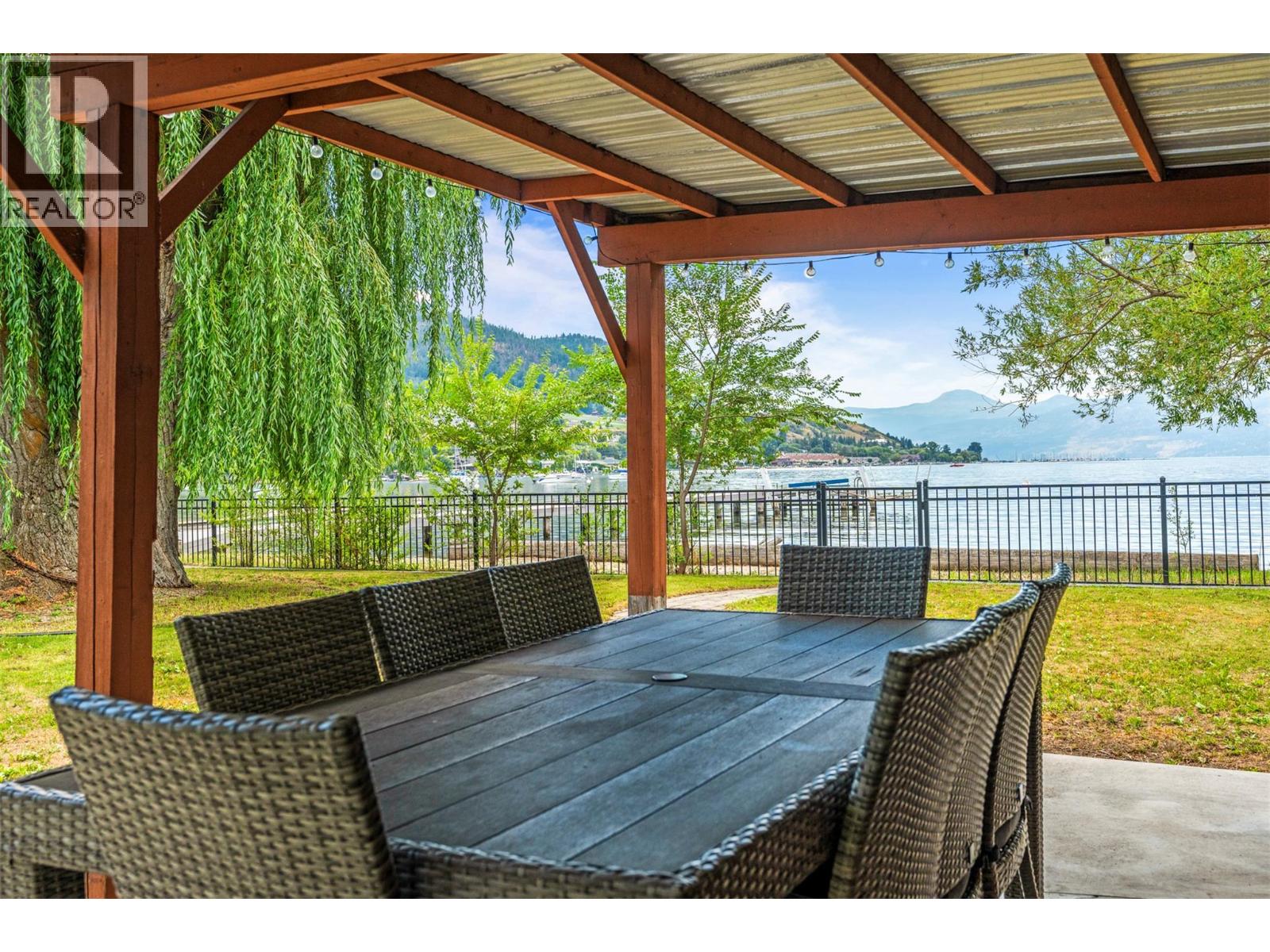 2640 Lakeshore Road - 16