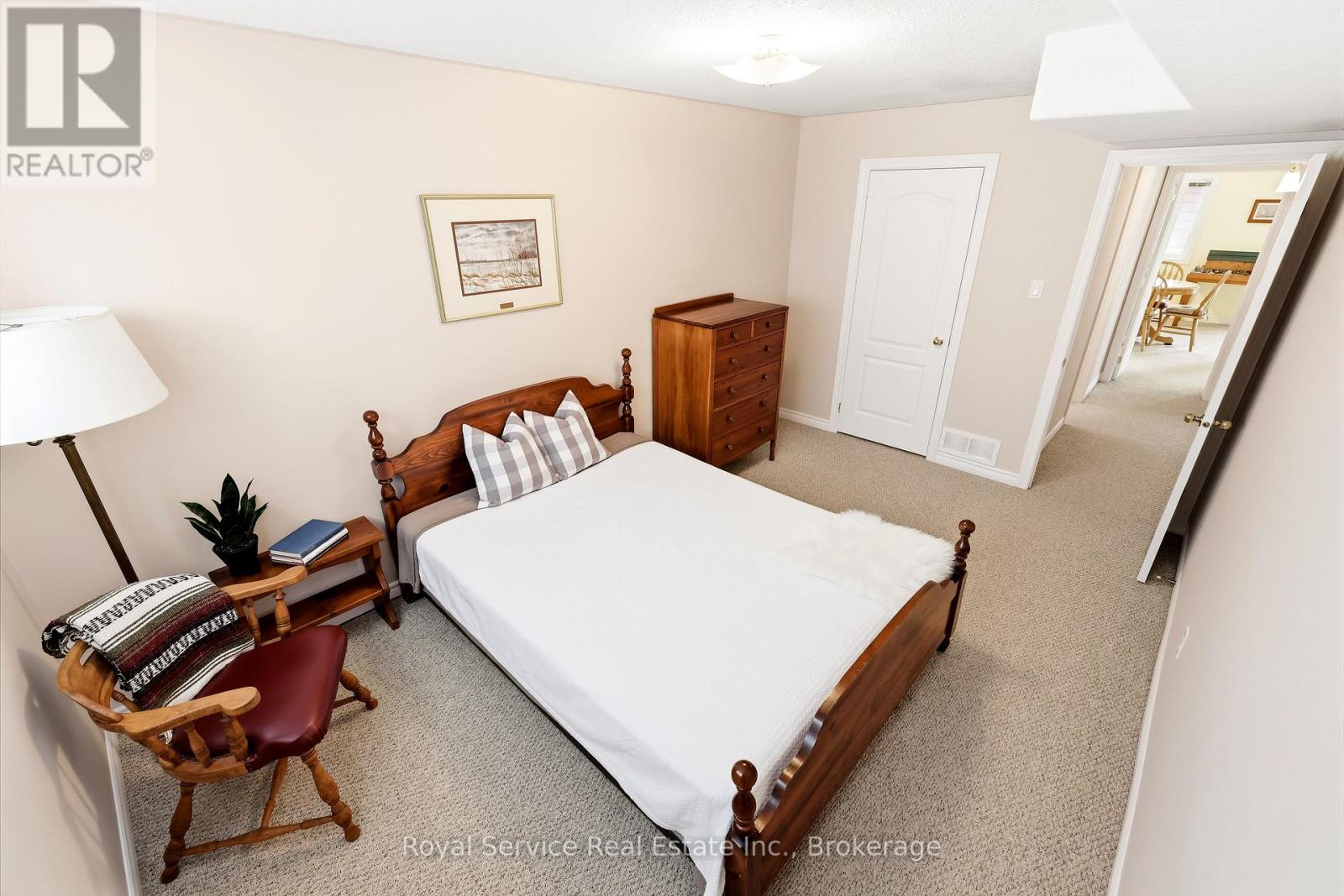 179 FENNING DRIVE - 26