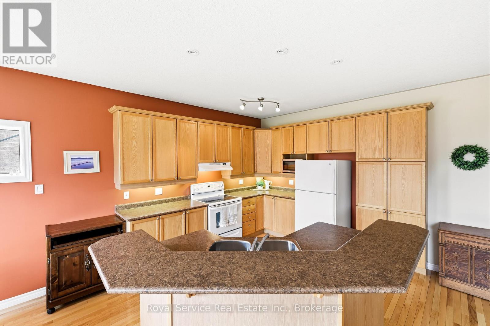 179 FENNING DRIVE - 8