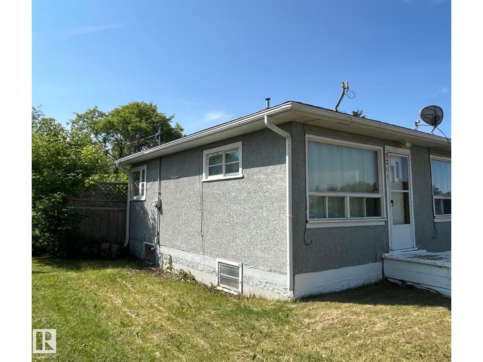5211 49 Ave - photo 2