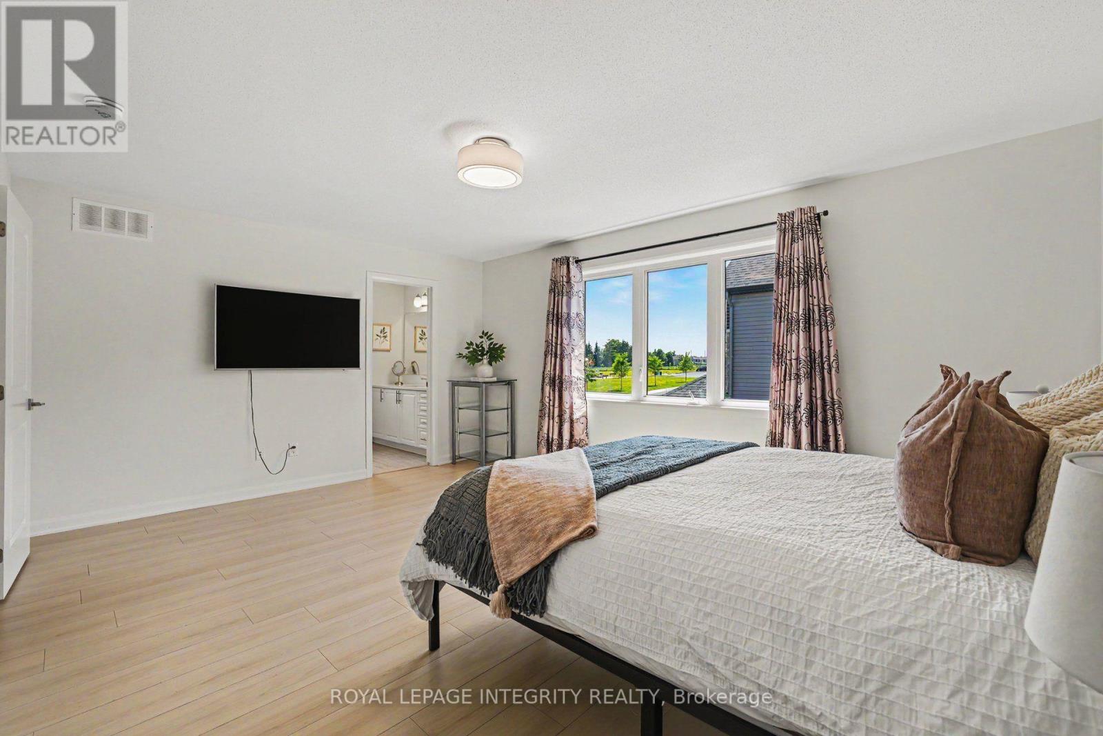 301 CLOYNE CRESCENT - 11