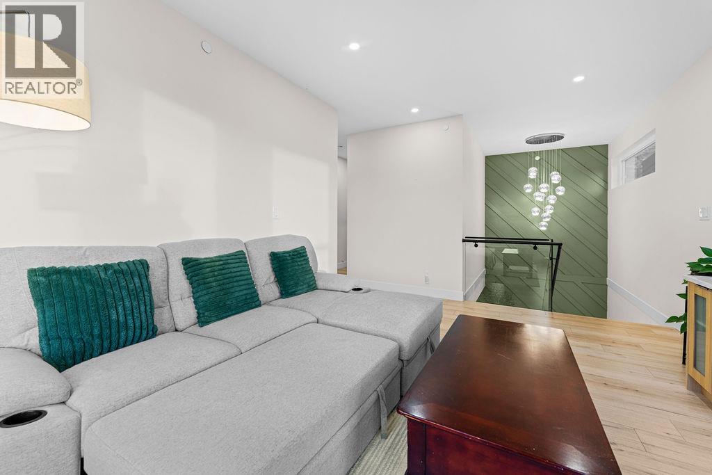 1107 FORDEN Place - 33