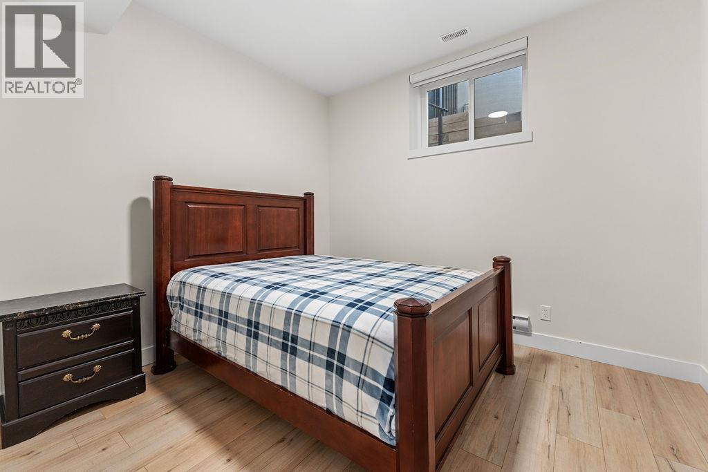 1107 FORDEN Place - 54