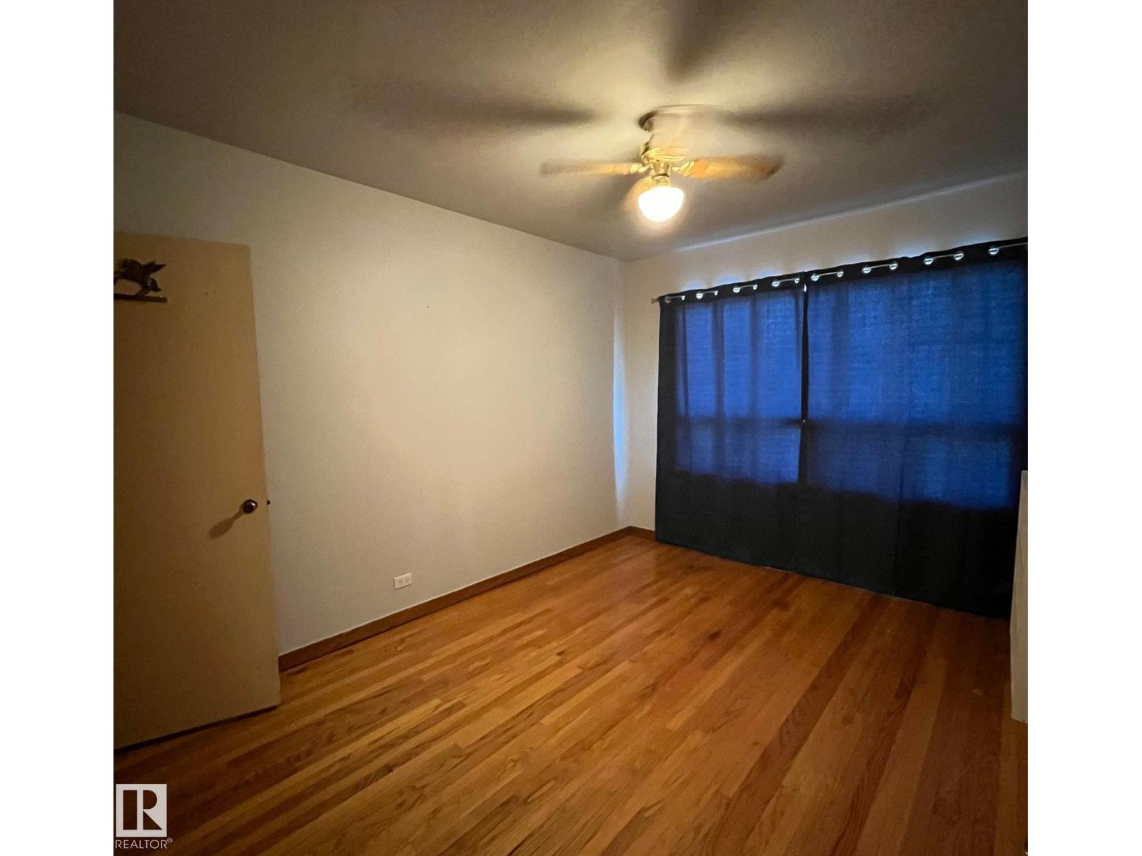 5211 49 Ave — photo 9