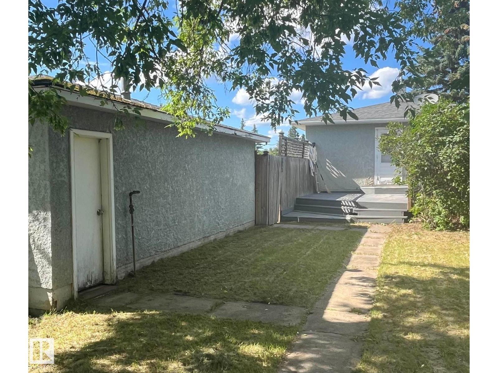 5211 49 Ave — photo 20