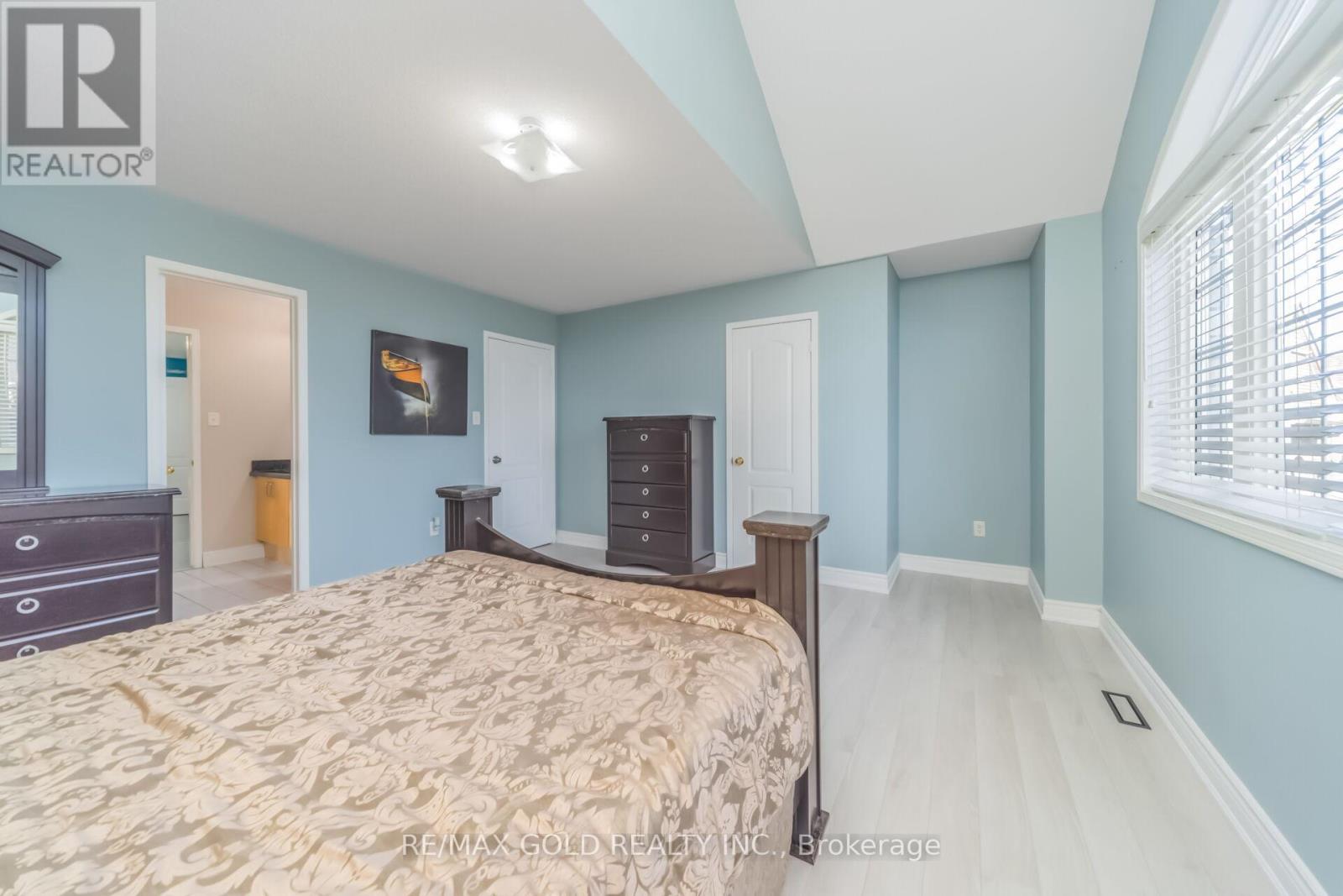 74 AVALANCHE CRESCENT - 29