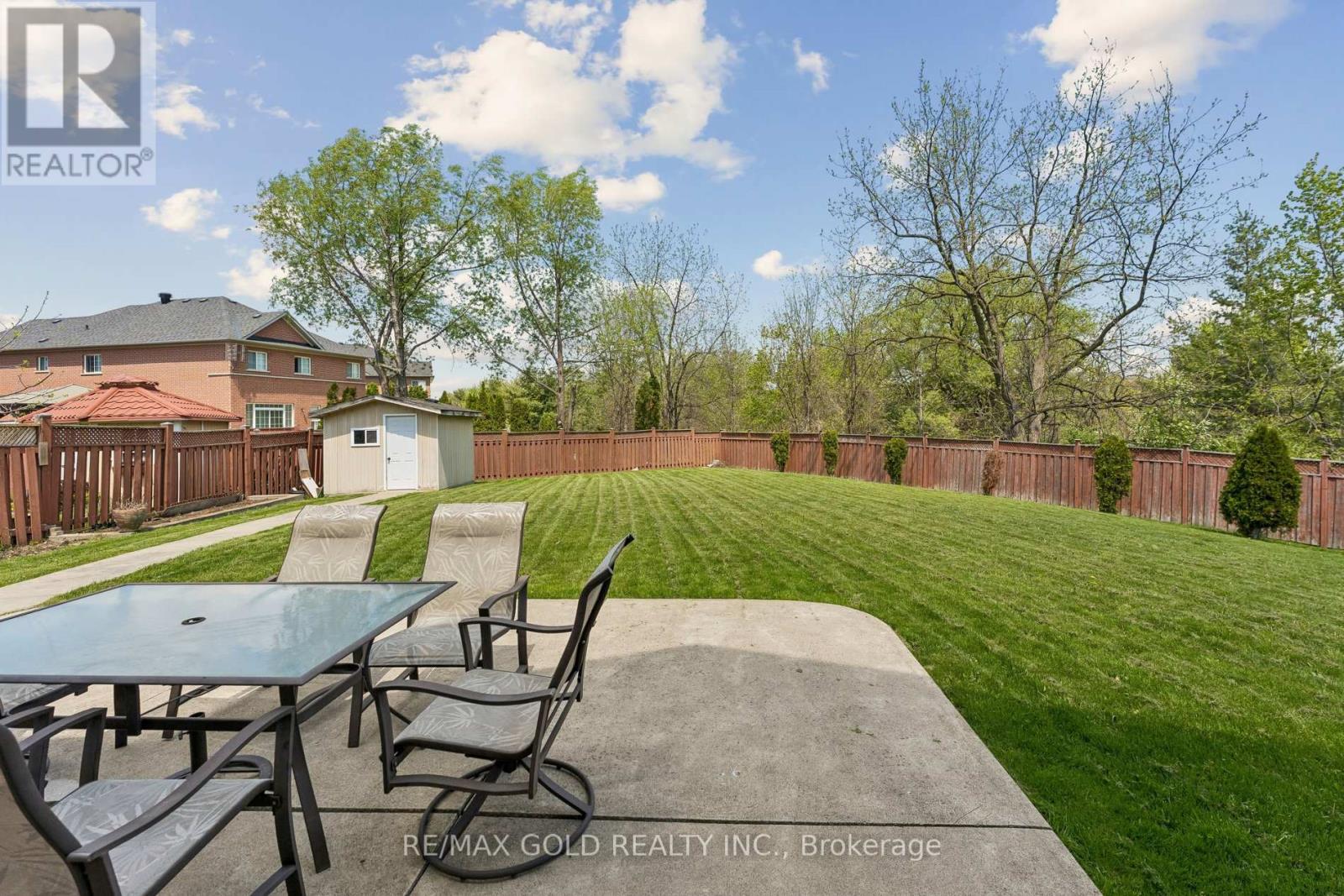 74 AVALANCHE CRESCENT - 32