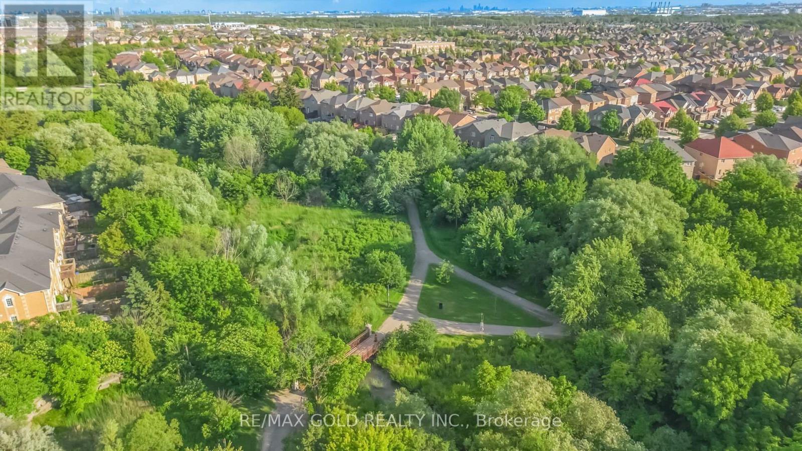 74 AVALANCHE CRESCENT - 43