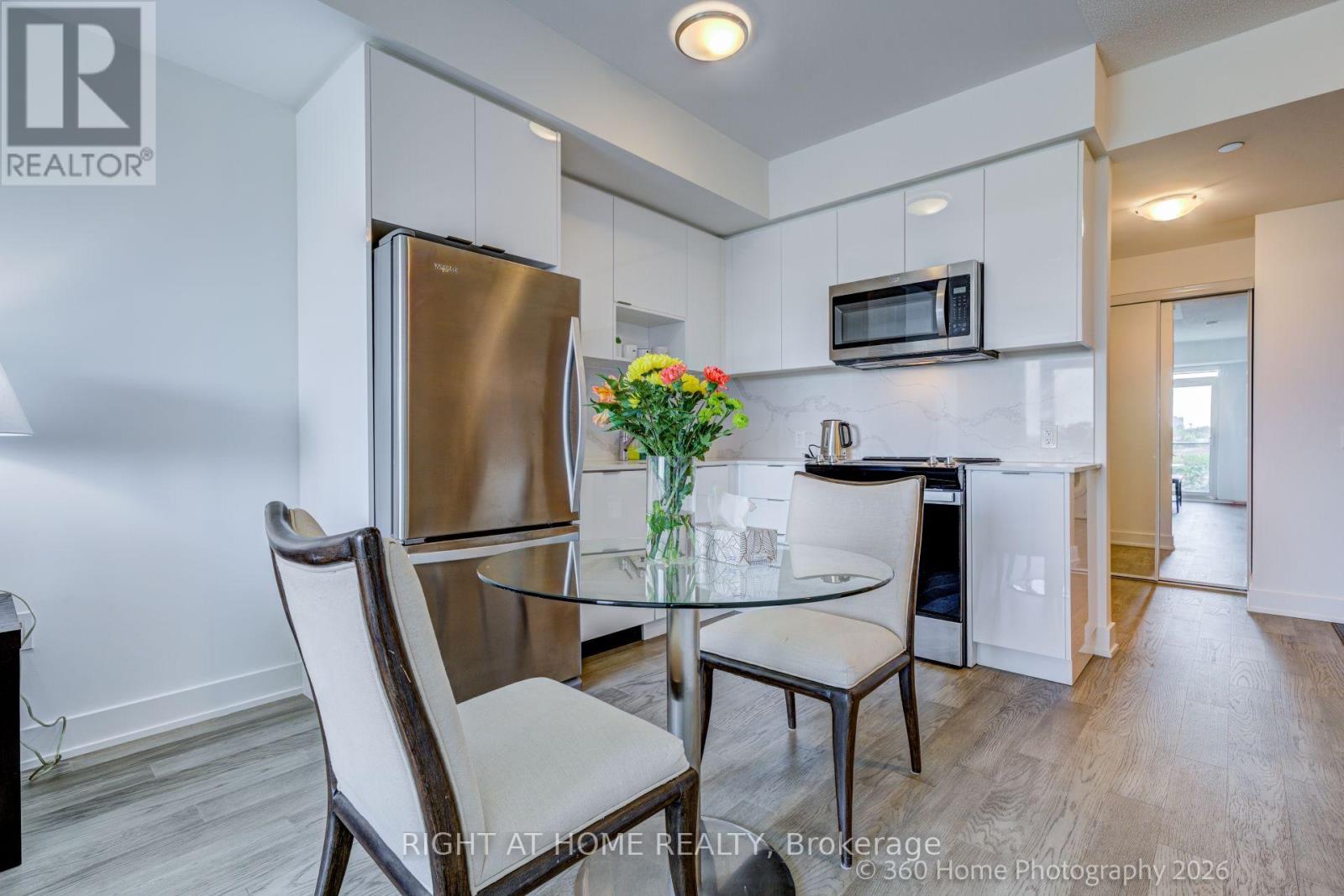 #505 202 BURNHAMTHORPE ROAD E - 23