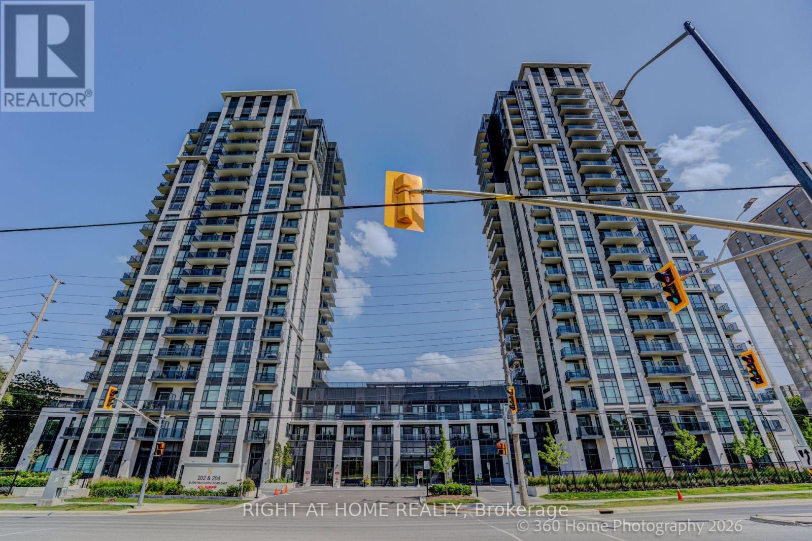 #505 202 BURNHAMTHORPE ROAD E - 4