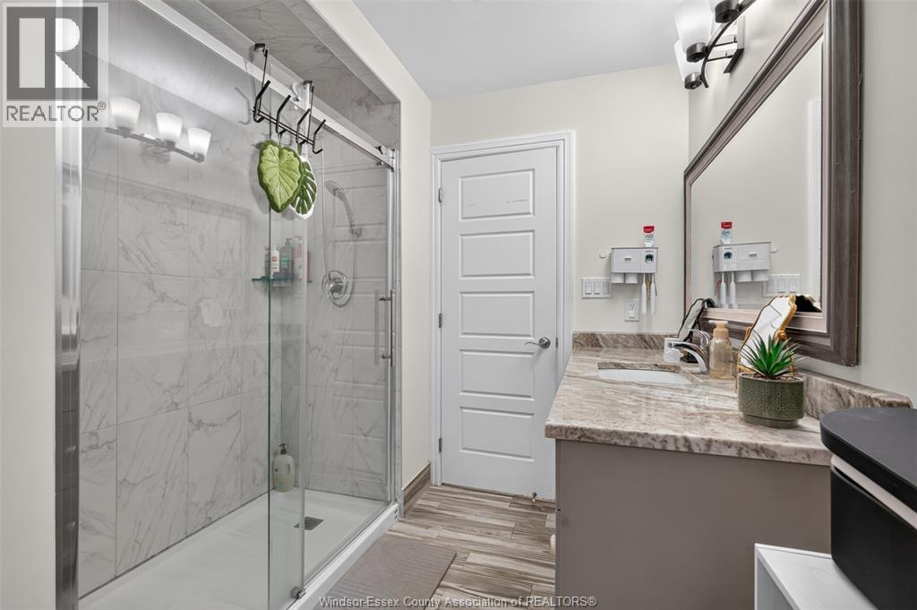 1267 EASTLAWN AVENUE - 38