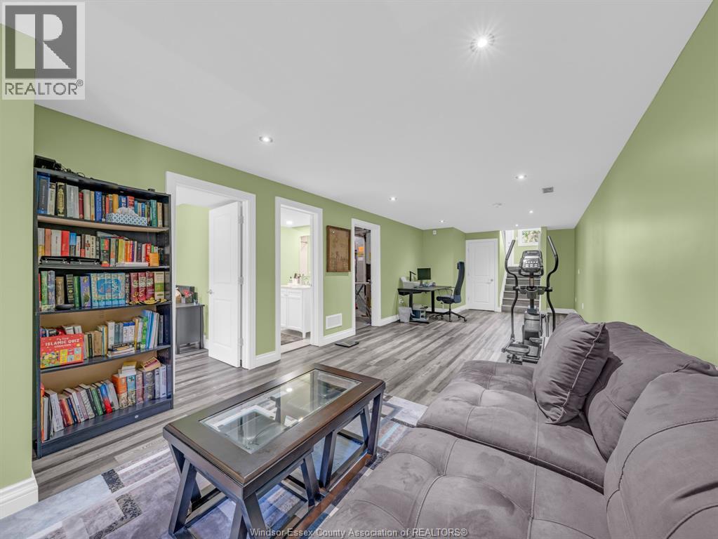 11945 MAITLAND AVENUE - 25