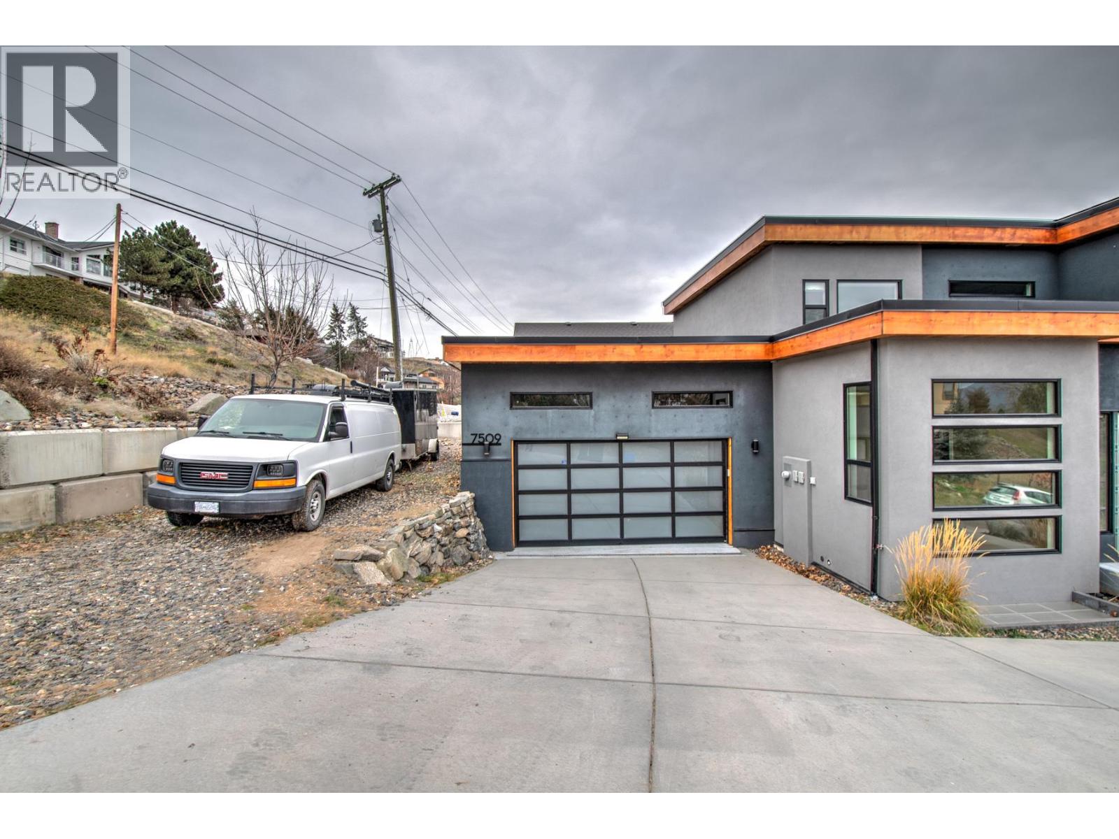 7509 Kennedy Lane - 7