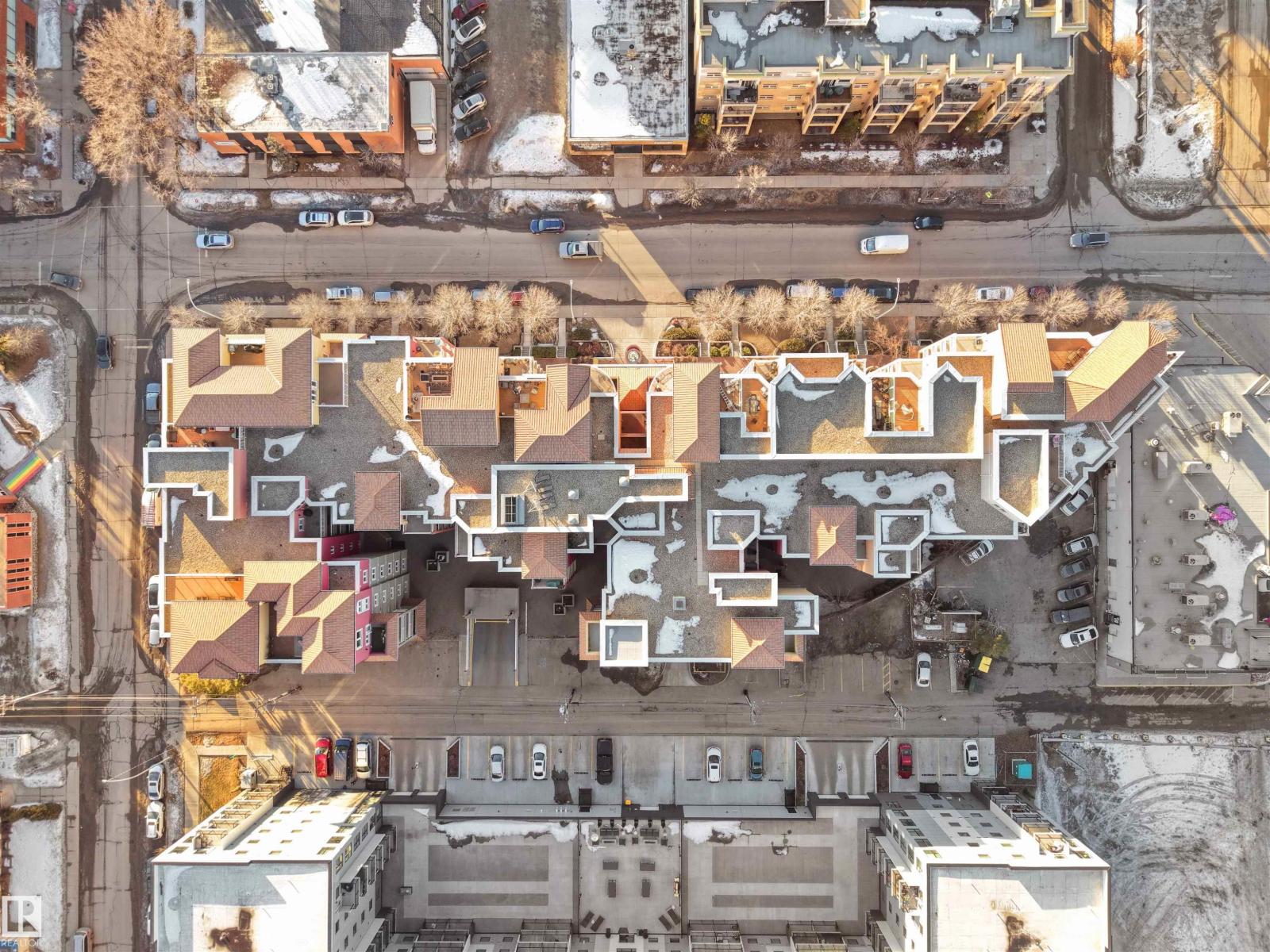 #308 10333 112 ST NW - 5