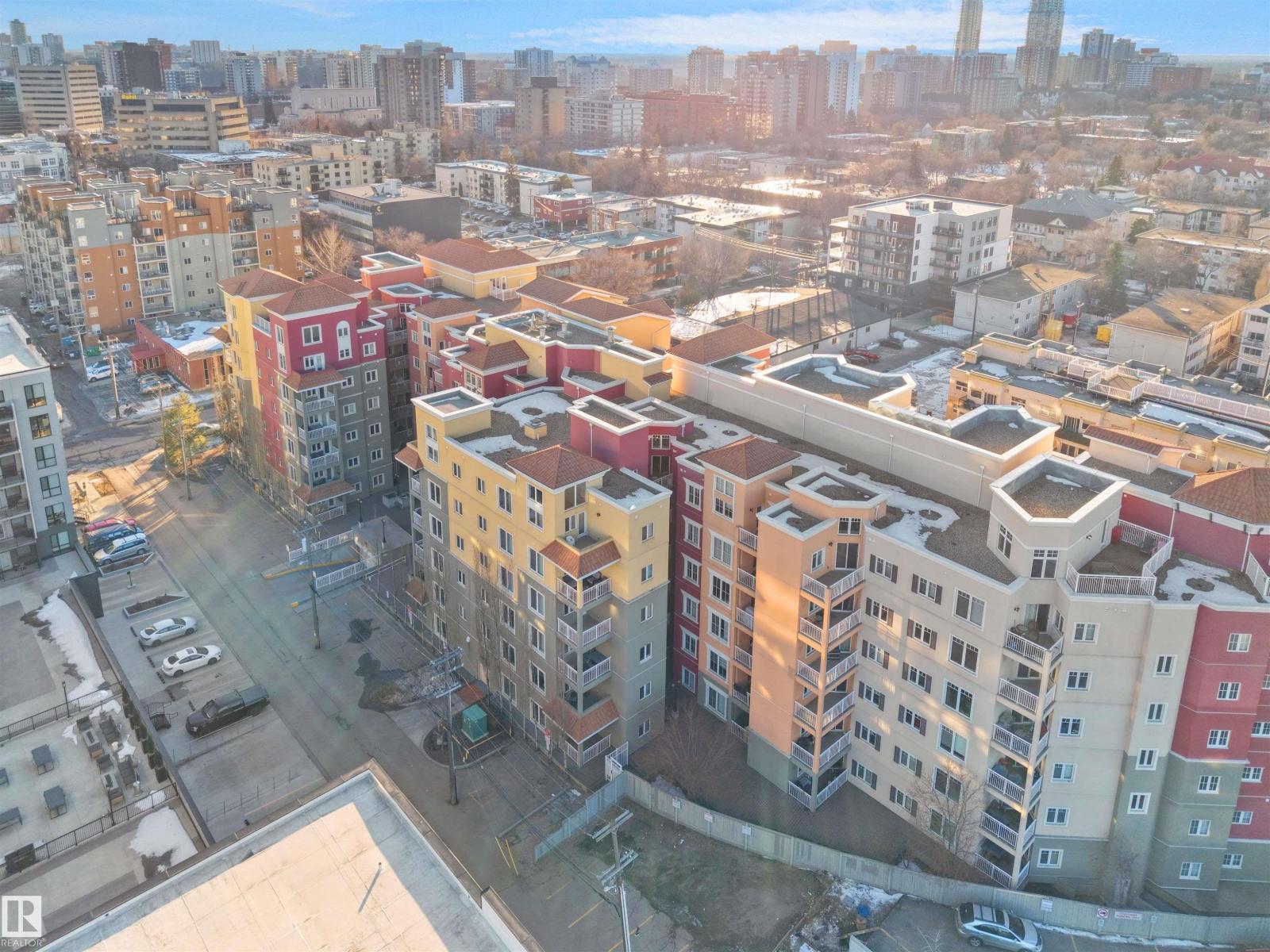 #308 10333 112 ST NW - 7