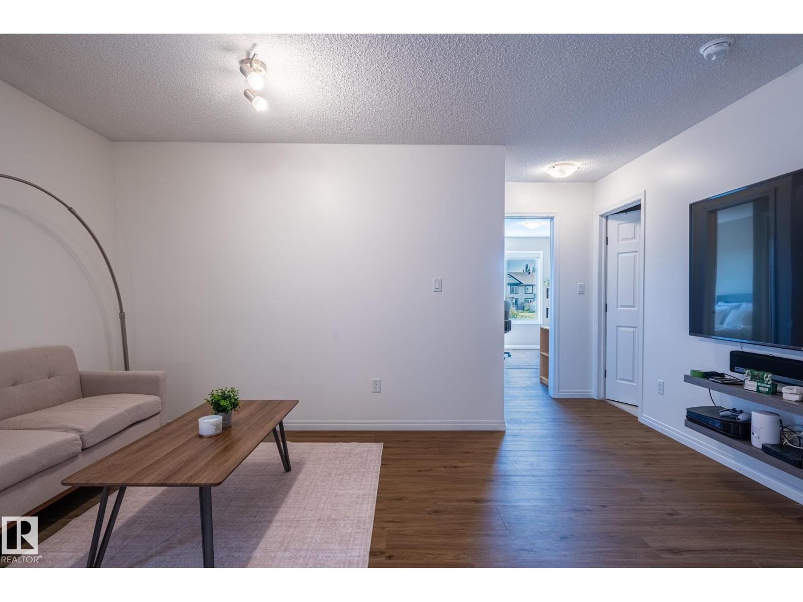 2537 COUGHLAN RD SW - 33