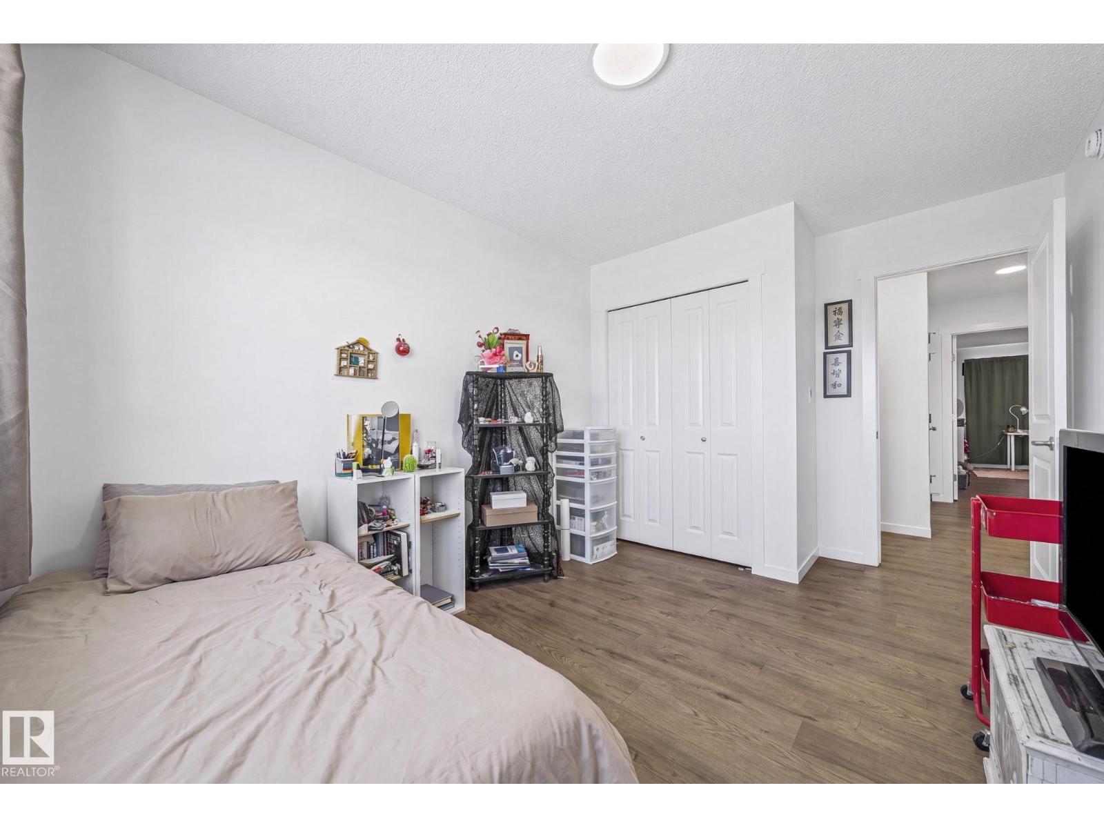 #16 19904 31 AV NW - 15