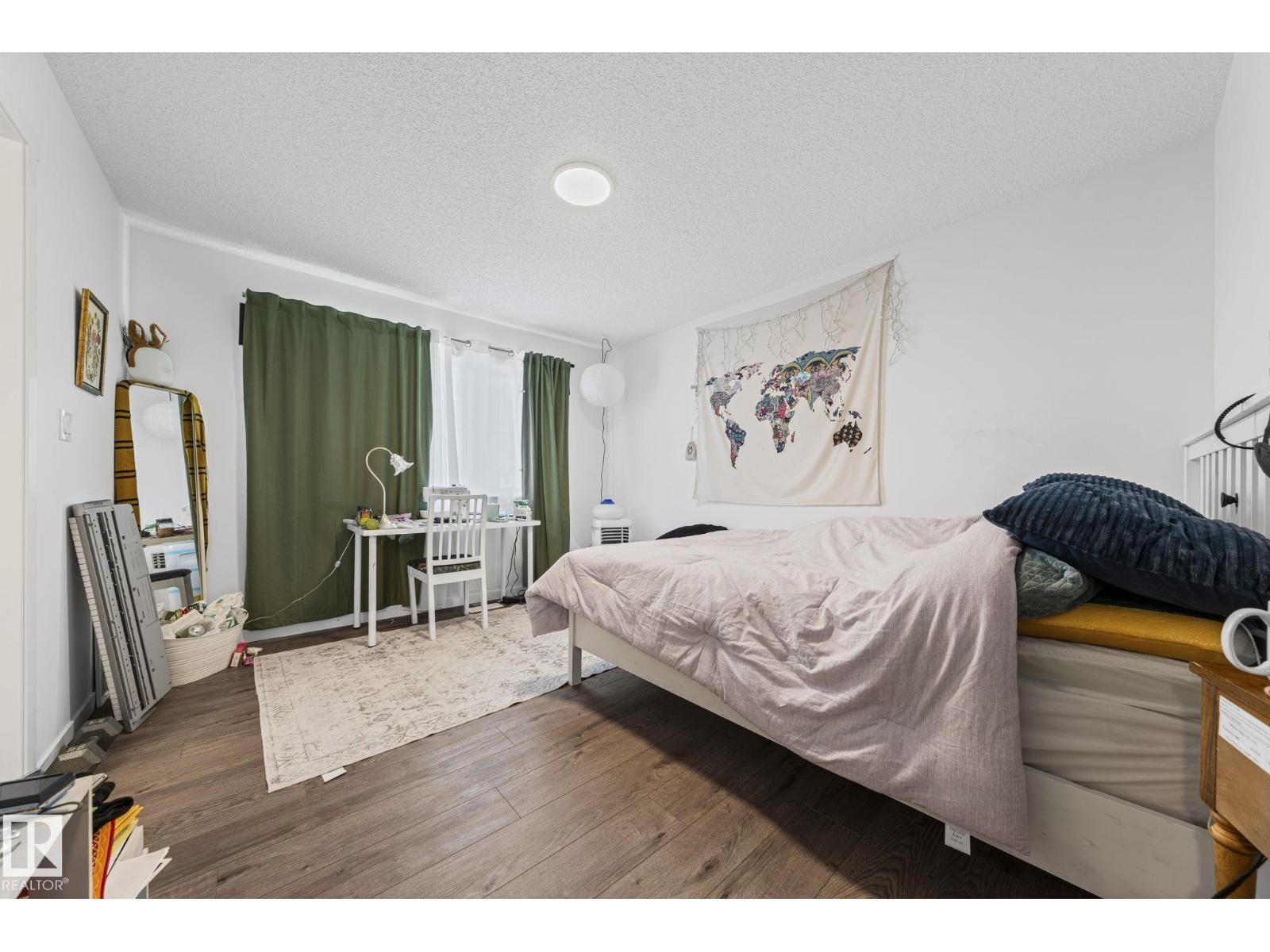 #16 19904 31 AV NW - 23