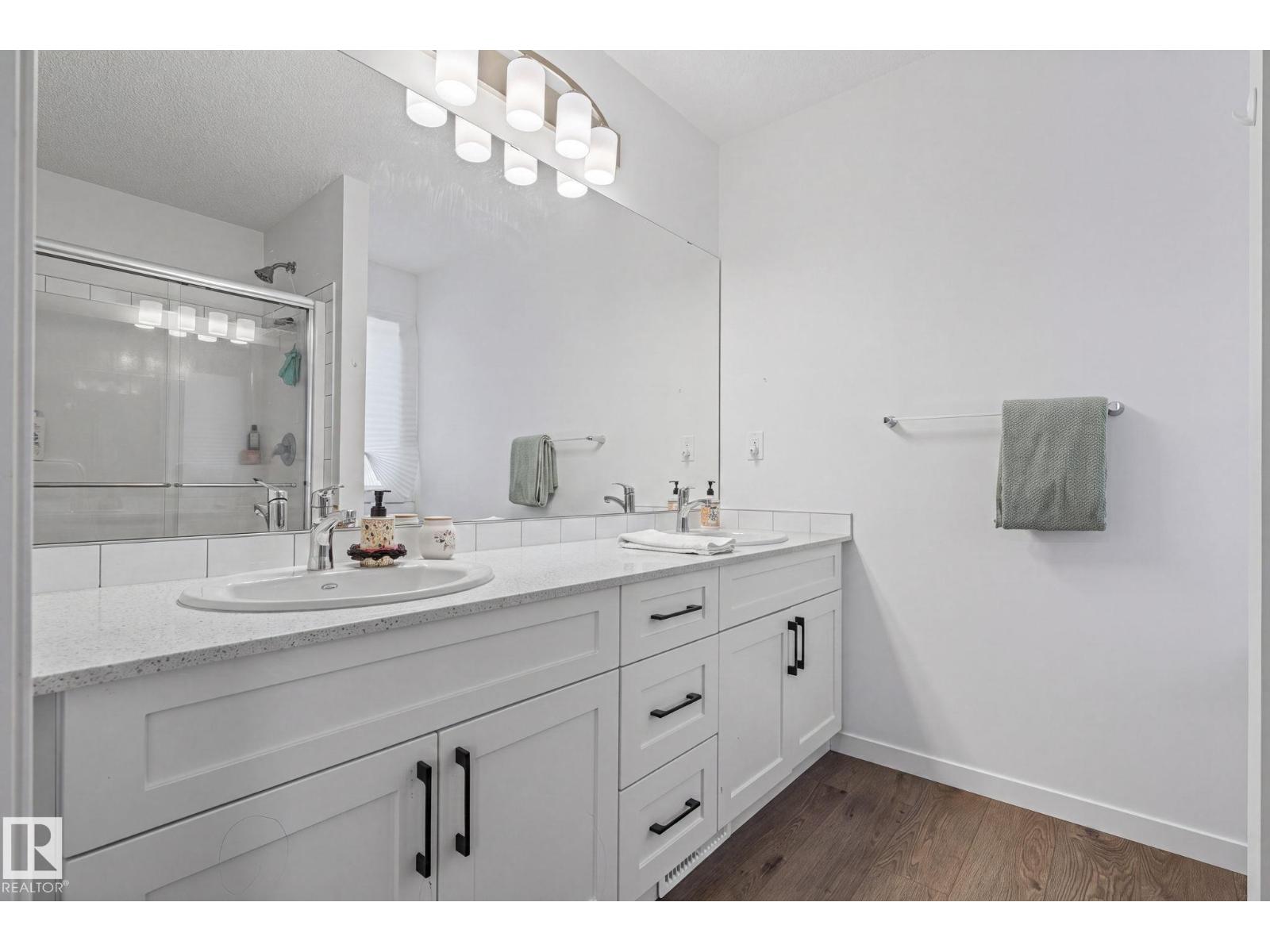 #16 19904 31 AV NW - 25