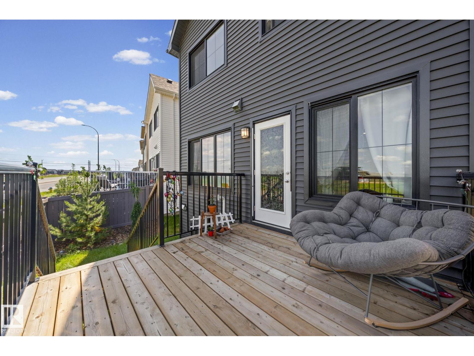 #16 19904 31 AV NW - 28