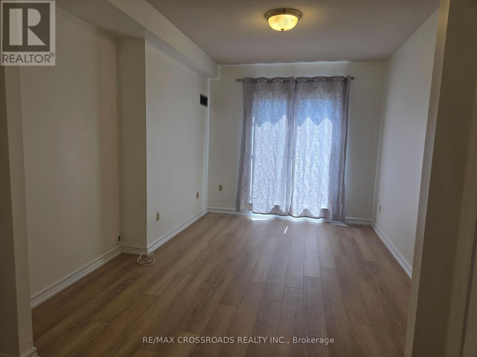 #PH2 9 CHALMERS ROAD - 27