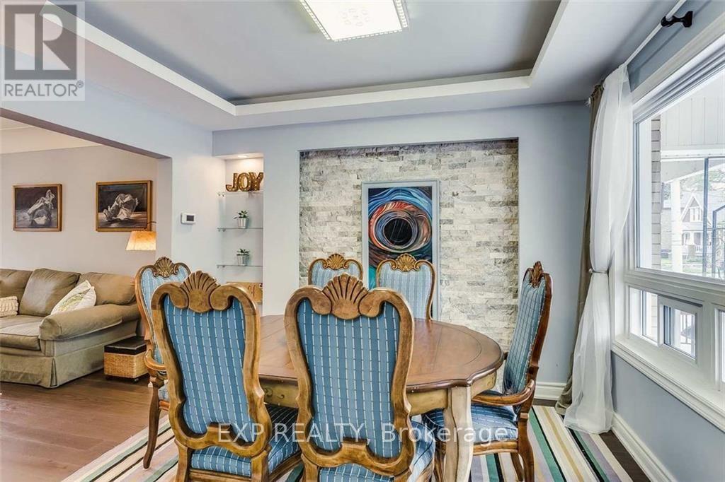 102 ROSSLYN AVENUE N - 2