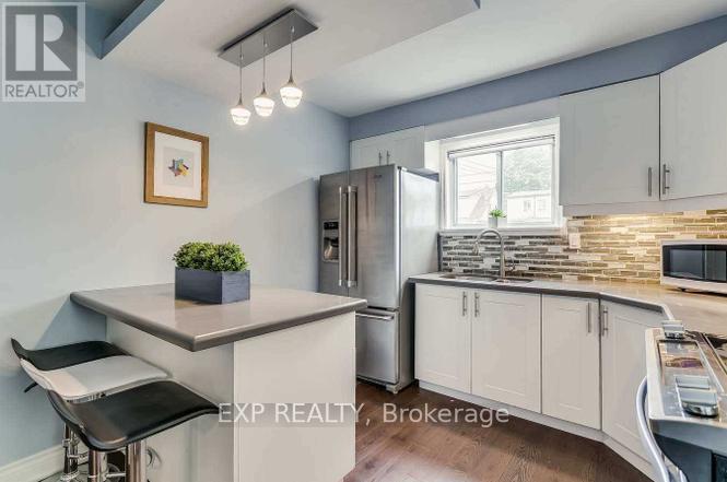 102 ROSSLYN AVENUE N - 5