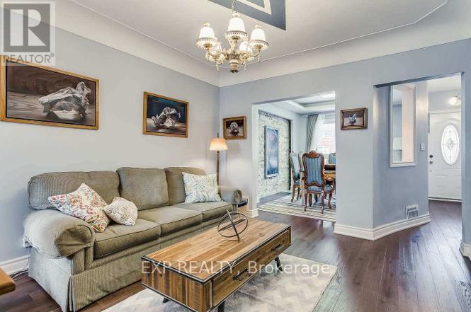 102 ROSSLYN AVENUE N - 7
