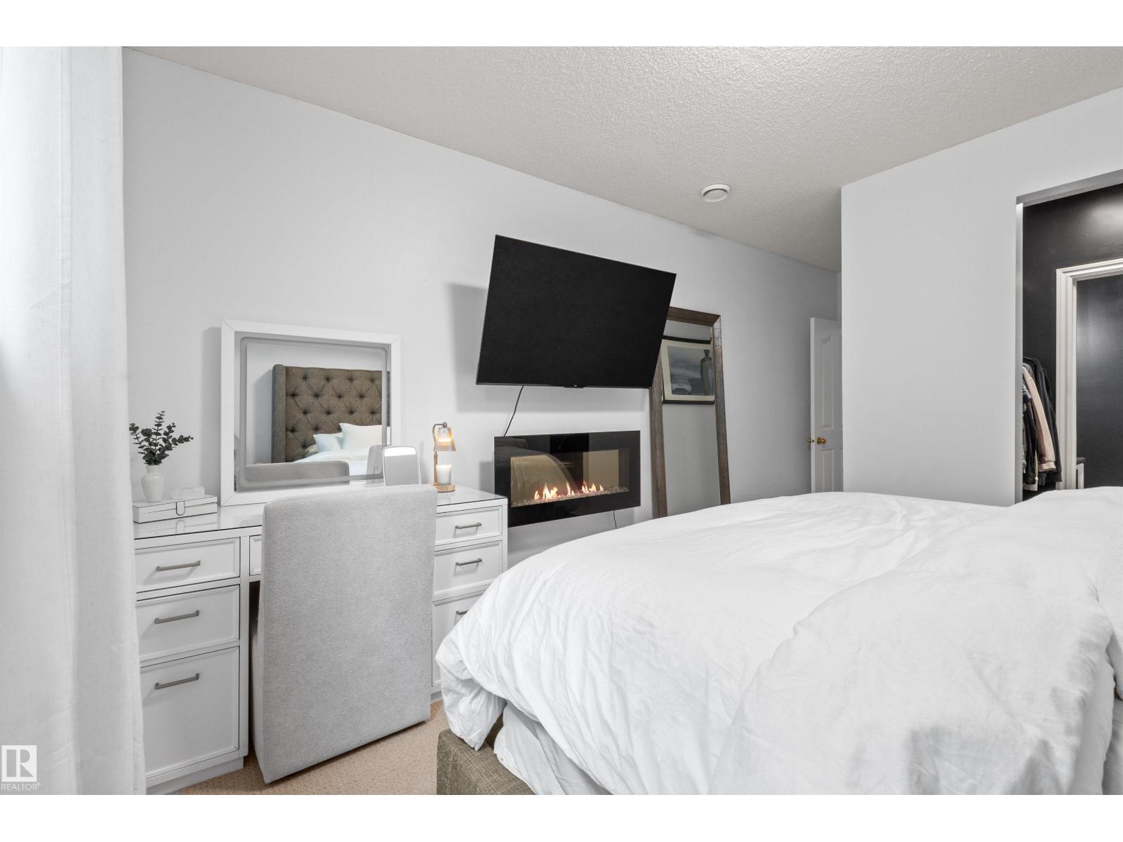 #30 3010 33 AV NW - 25