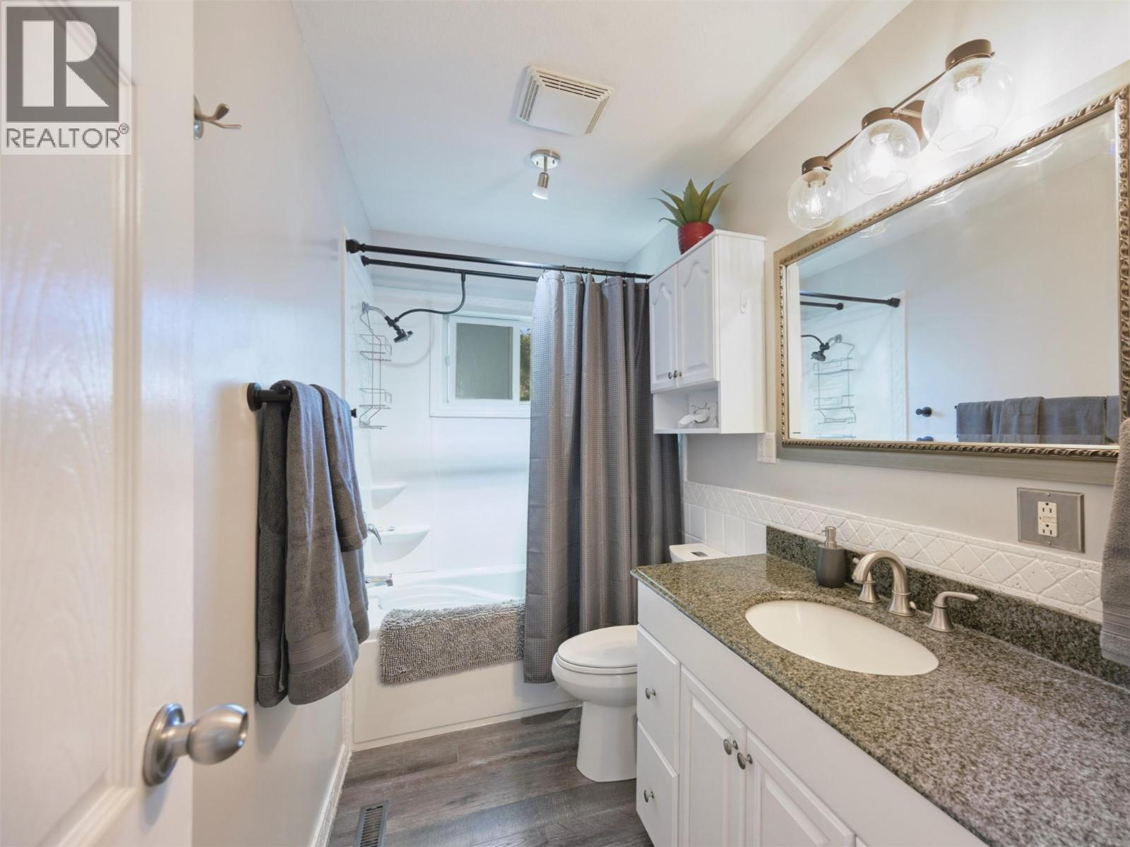 5867 TULAMEEN Street - 10