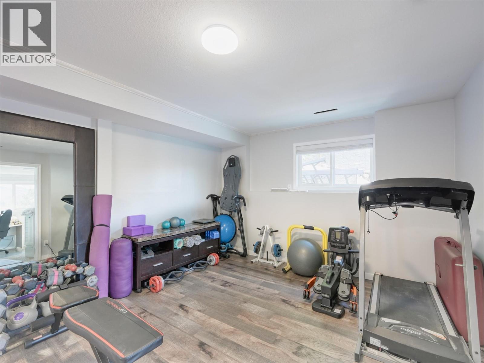 5867 TULAMEEN Street - 18