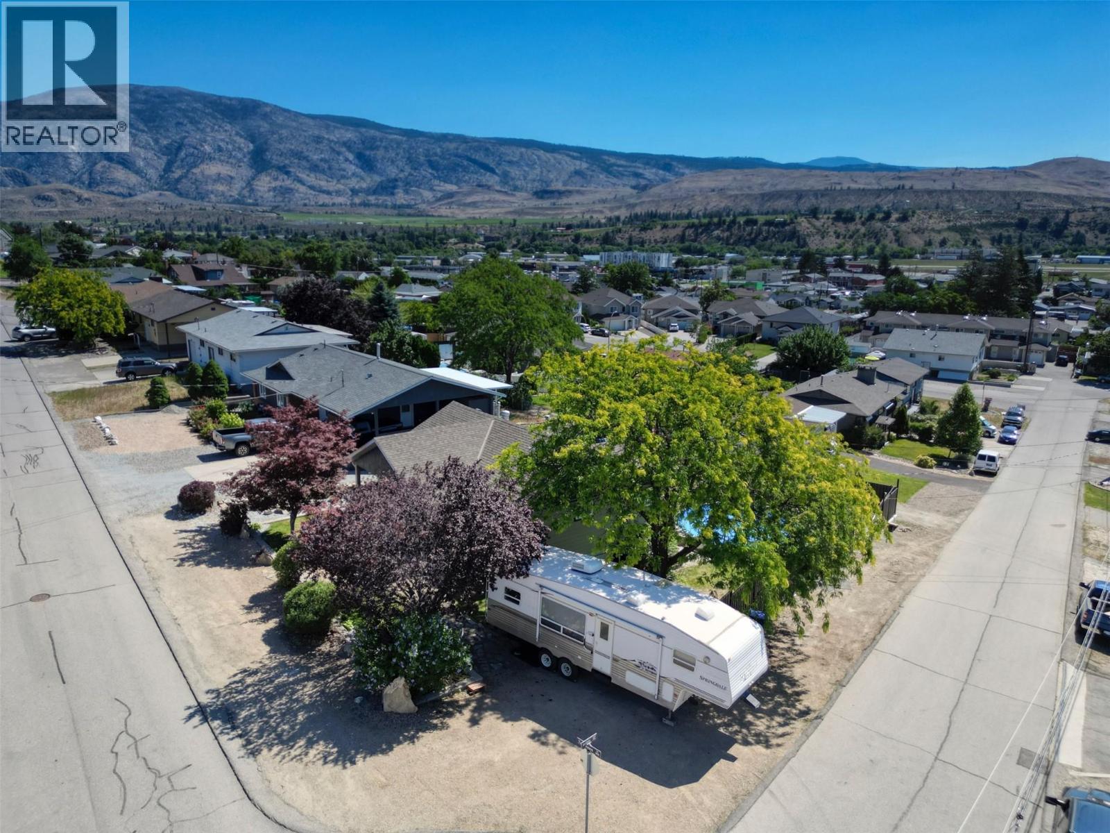 5867 TULAMEEN Street - 24