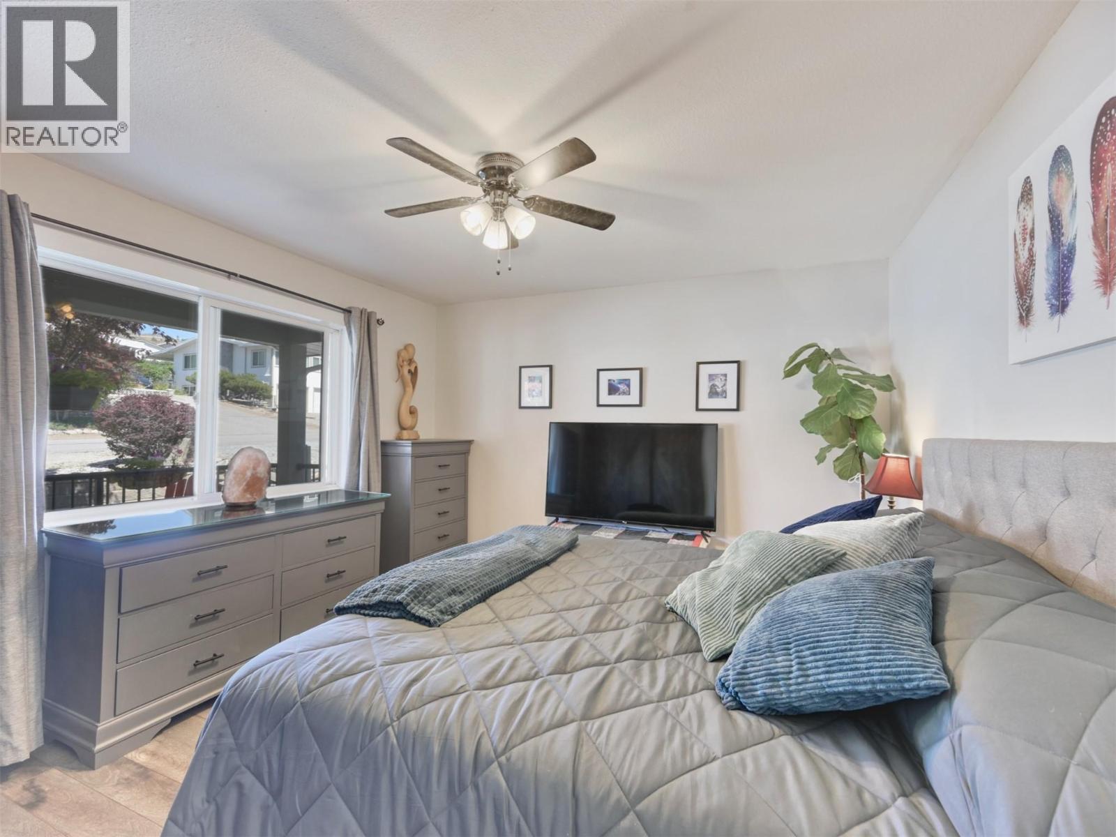 5867 TULAMEEN Street - 11