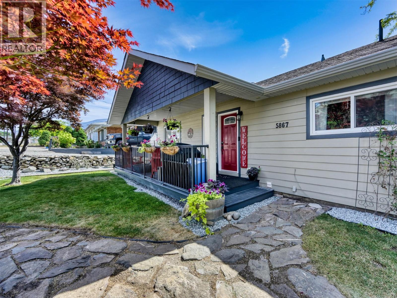 5867 TULAMEEN Street - 26