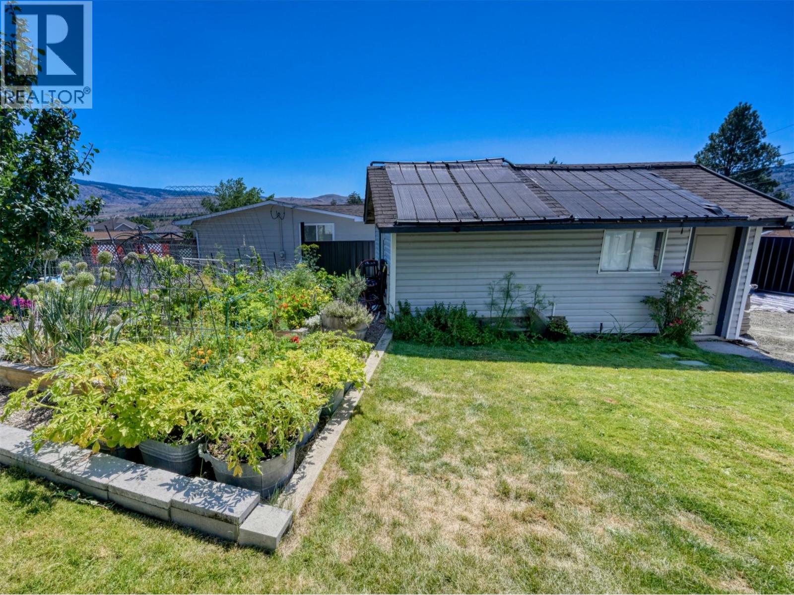 5867 TULAMEEN Street - 21