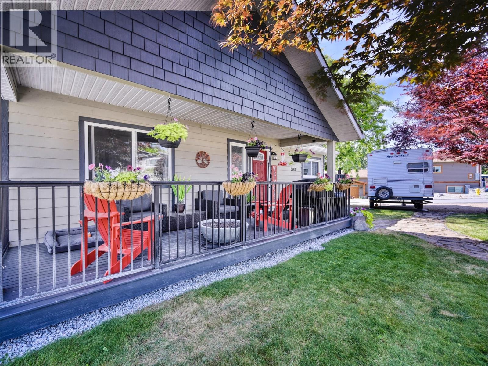 5867 TULAMEEN Street - 28