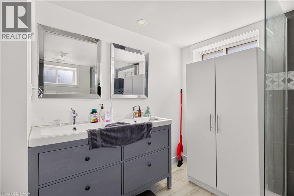 18 WILLOWDALE Street - Image 24