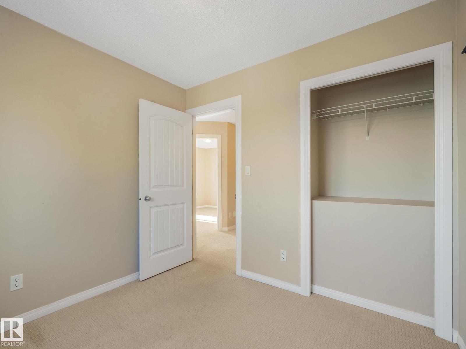 #4 11813 43 ST NW - 38