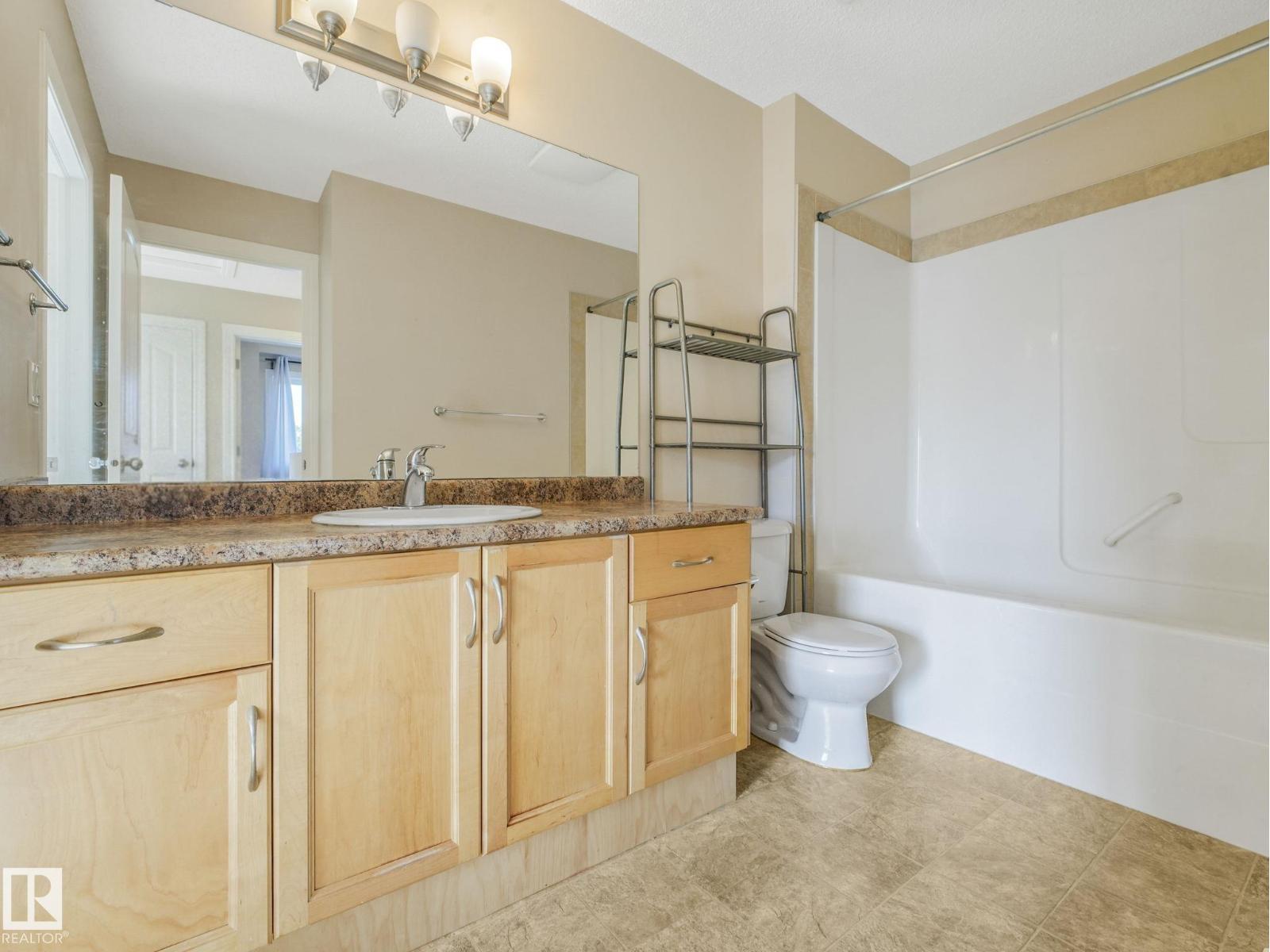#4 11813 43 ST NW - 39