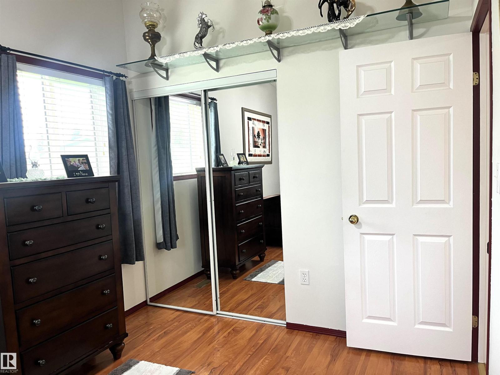 4914 51 Ave - 20