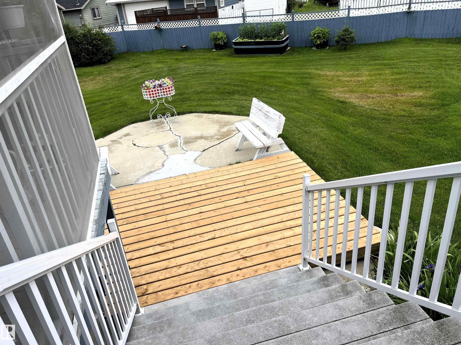 4914 51 Ave - 27