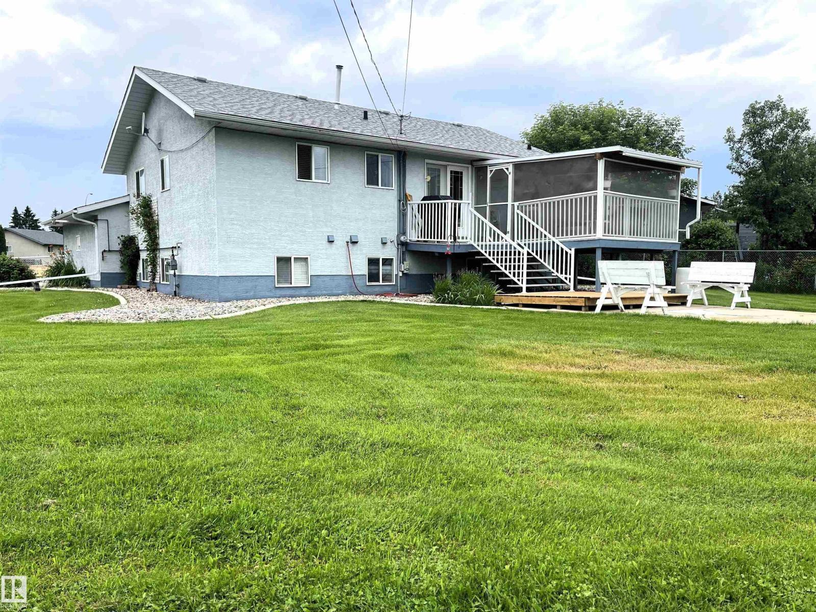 4914 51 Ave - 34